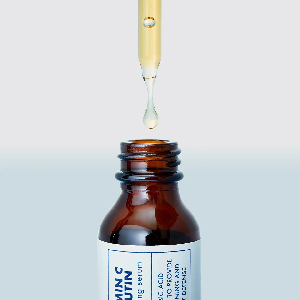 VITAMIN C + ARBUTIN BRIGHTENING SERUM - Image 2